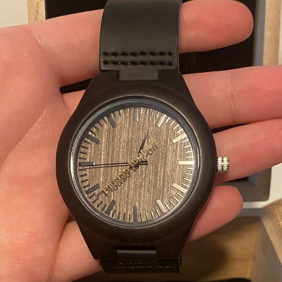 BOBO BIRD Men's Black Wooden Watch - Cowhide Leather Strap, Quartz Face - Picture 6 of 11